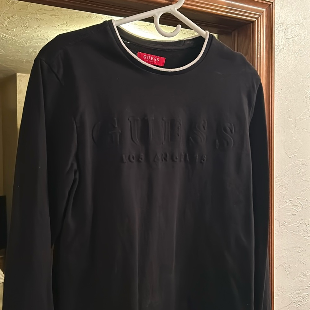 GUESS Men’s Medium Long Sleeve T-shirt